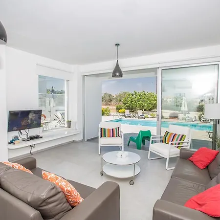 Villa The Complete Guide To Renting Your Exclusive Holiday In With Private Pool And Close To The Beach 1551 Protaras