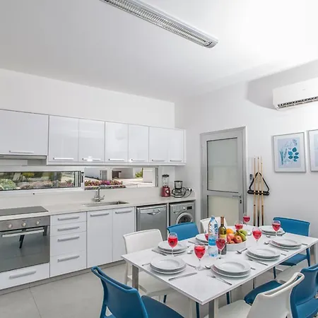 The Complete Guide To Renting Your Exclusive Holiday In With Private Pool And Close To The Beach 1551 Villa Protaras