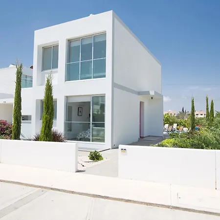 Villa The Complete Guide To Renting Your Exclusive Holiday In With Private Pool And Close To The Beach 1551